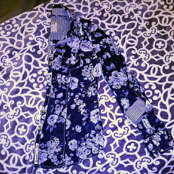 GUESS Blue Floral Print Button Down Shirt - Picture 4 of 5